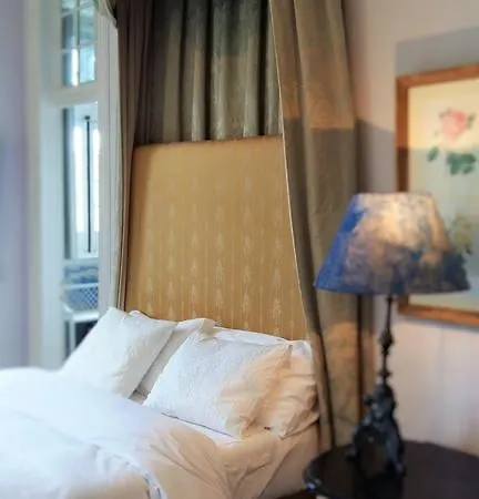 ゲストハウス The Romantic Suites & Garden (adults Only) シントラ