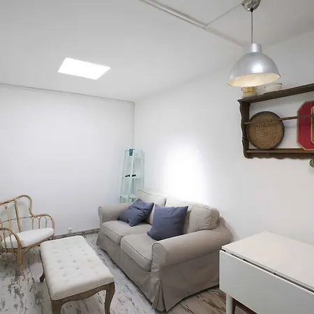The Romantic Suites & Garden (adults Only) ゲストハウス